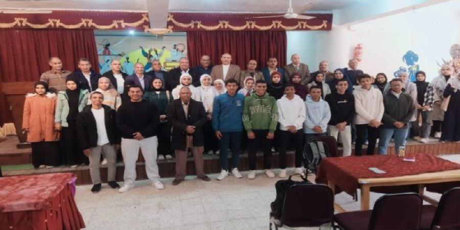 فوز فريق نقادة بالمركز الأول في تصفيات أوائل طلاب الثانوية بقنا - جريدة هرم مصر