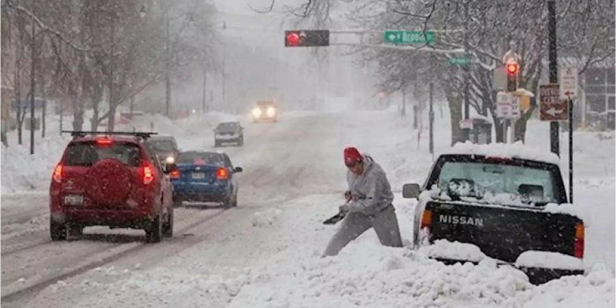إلغاء آلاف الرحلات الجوية وانقطاع للكهرباء بسبب العواصف في أمريكا - جريدة هرم مصر