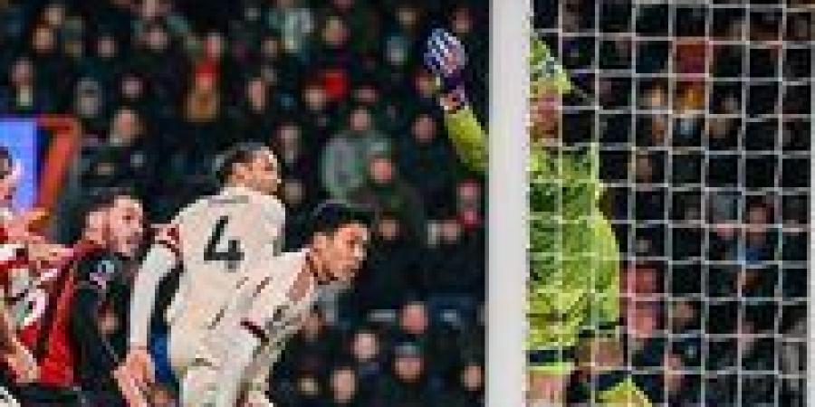 ملخص مباراة ليفربول وبورنموث.. ريمونتادا لم تكتمل وسقوط مفاجئ لرفاق صلاح - جريدة هرم مصر