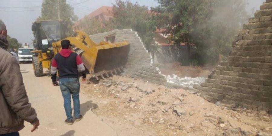 إزالة 122 حالة تعدٍ واسترداد أكثر من 21 ألف متر أملاك الدولة بقنا - جريدة هرم مصر