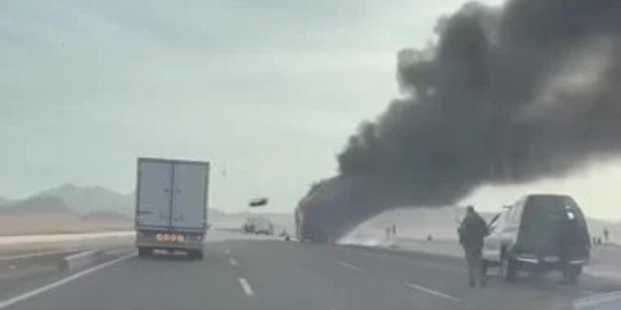 منذ قليل .. العناية الإلهية تنقذ الركاب فى حريق أتوبيس على طريق طور سيناء – شرم الشيخ - جريدة هرم مصر