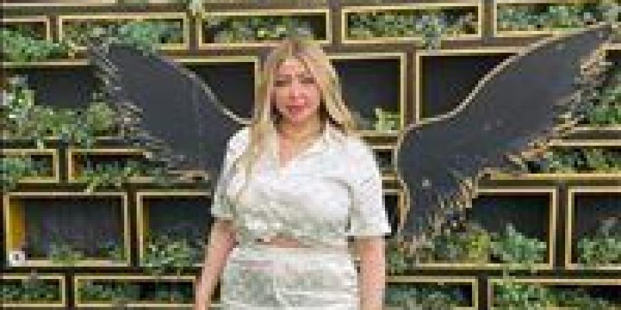 تأجيل محاكمة الراقصة بوسي في اتهامها بالتحريض على الفسق - جريدة هرم مصر