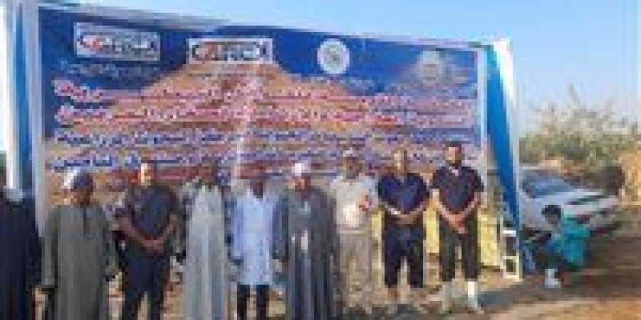 فحص وعلاج 458 رأس ماشية بالمجان.. الزراعة تطلق قوافل بيطرية مجانية بقرى سوهاج - جريدة هرم مصر