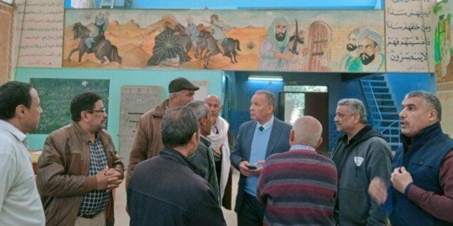 مدير تعليم أسيوط يتفقد مبادرة تدوير الرواكد بمدرسة الغنايم الثانوية الصناعية - جريدة هرم مصر