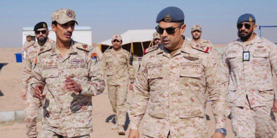 نائب رئيس الأركان الكويتي يتفقد مواقع الجيش في المنطقة الشمالية - جريدة هرم مصر