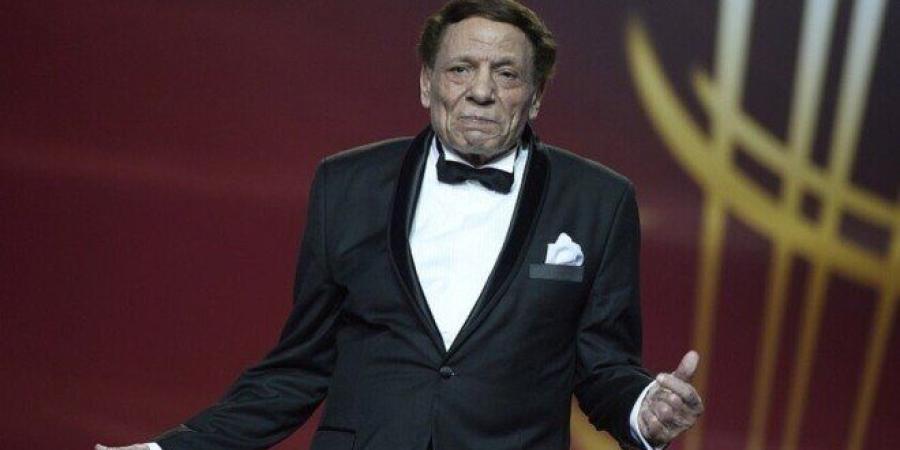 نقابة المهن الموسيقية تطمئن على صحة عادل إمام وتكذب شائعات نقله للمستشفى - جريدة هرم مصر