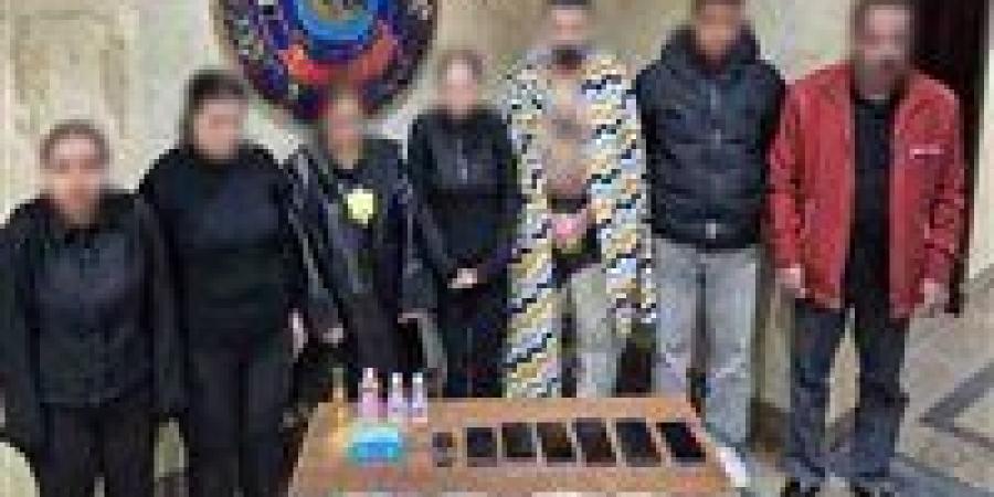 مباحث الأداب تداهم نادي صحي للأعمال المخلة في بولاق بو العلا - جريدة هرم مصر