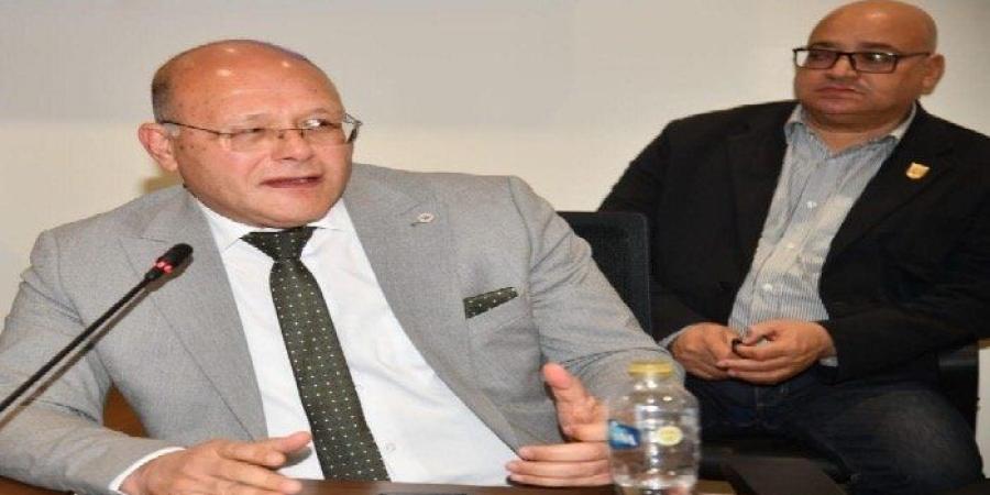 رئيس جامعة سوهاج يشارك في اجتماع لجنة حقوق الإنسان بمجلس النواب - جريدة هرم مصر