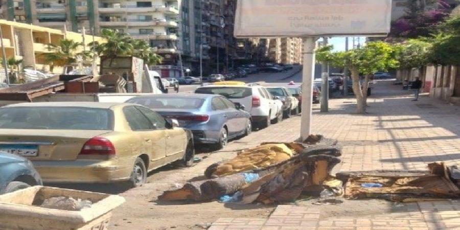 غلق كافتيريا مخالفة لاستحواذها على الرصيف وسرقة المرافق العامة في الإسكندرية - جريدة هرم مصر
