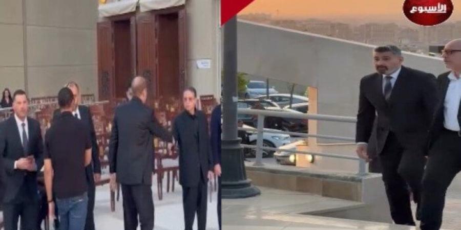نجوم الفن والإعلام في عزاء هاني شاكر بمسجد أبو شقة بالشيخ زايد - جريدة هرم مصر
