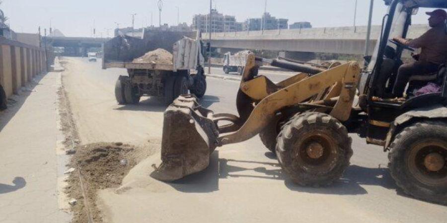 محافظ الجيزة يوجه بحملات نظافة دورية ويشدد: لا تهاون مع مخلفات البناء - جريدة هرم مصر