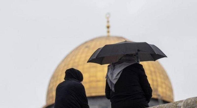 الأسبوع يحمل مفاجآت الطقس أمطار تشتد وبرودة قاسية تلوح في الأفق أجواء متقلبة تجتاح البلاد.