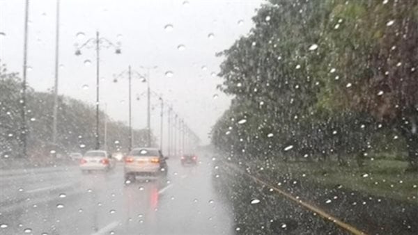 الأرصاد الجوية تحذر من تقلبات جوية حادة خلال ساعات اليوم وتدعو إلى اتخاذ الإجراءات الوقائية