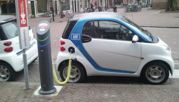 الكهرباء تتفوق على البنزين وتغير ملامح سوق السيارات في أوروبا بشكل جذري