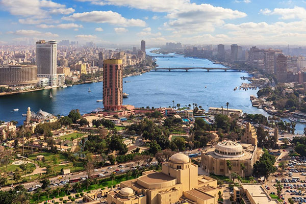 انخفاض طفيف في درجات الحرارة ونشاط في الرياح يتوقع اليوم الثلاثاء وفقاً للأرصاد الجوية