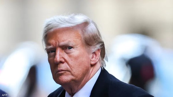 ترامب يواجه أزمة قضائية جديدة تتعلق بسيارات الكهربائية وتداعياتها القانونية