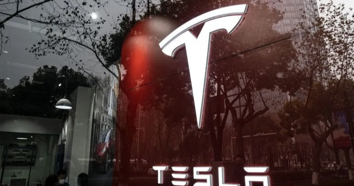 تسلا تستثمر ملياري دولار في تطوير حلول الذكاء الاصطناعي لسياراتها المستقبلية