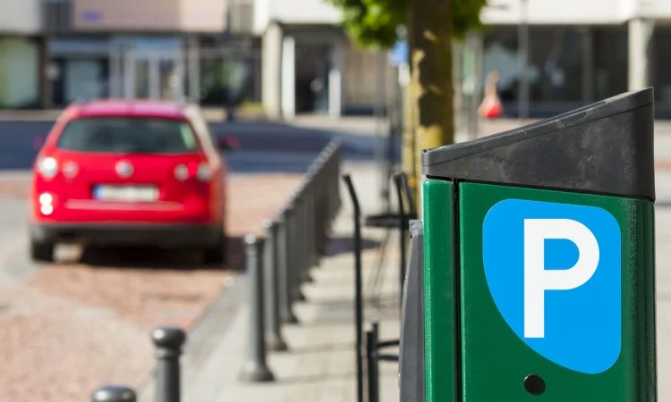 تعديلات حديثة على سياسات مواقف السيارات في بروكسل تشمل تحسينات وتحديثات جوهرية