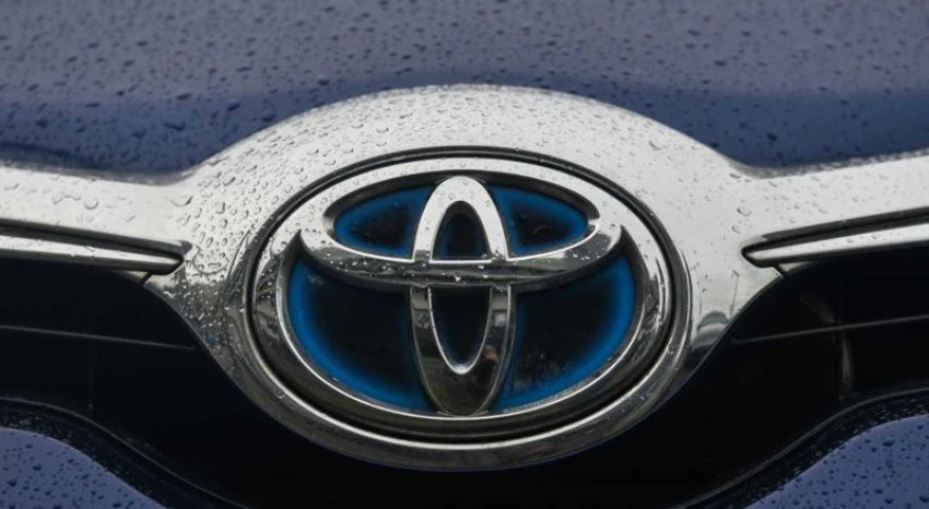 تويوتا تكشف عن ارتفاع أسعار سياراتها نتيجة اضطرابات التوريد وتكاليف قطع الغيار