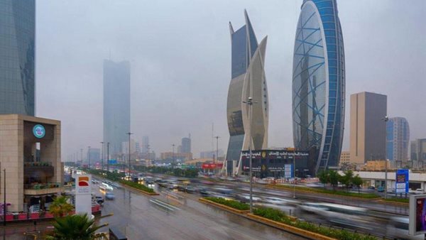 حالة طقس السعودية اليوم تتوقع رياح نشطة وأمطار مع تقلبات جوية مستمرة