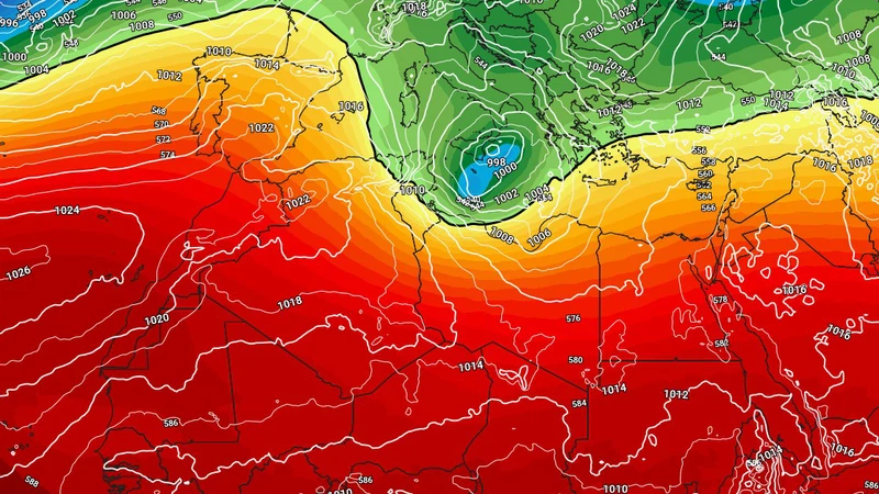 سلسلة منخفضات جوية عميقة وكتل هوائية باردة تؤثر على وسط وغرب البحر المتوسط