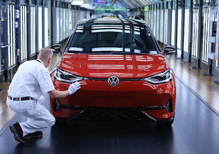 فولكس فاجن تتوسع في الأسواق الشرق أوسطية لزيادة صادراتها من الصين