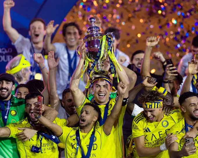 الدوري السعودي للمحترفين يبدأ والهلال والنصر يحققان إنجاز الألف نقطة في موسم جديد