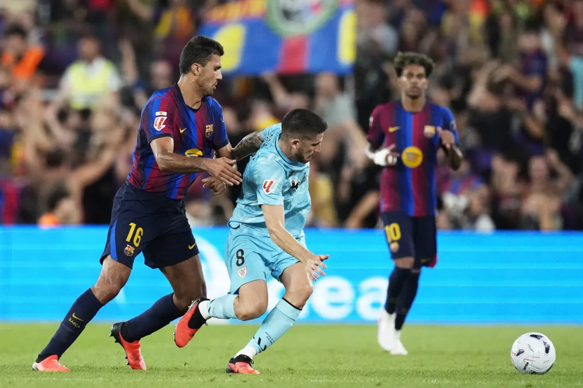 برشلونة يتفوق على أتلتيك بلباو ويتصدر جدول ترتيب الدوري الإسباني في مباراة مثيرة