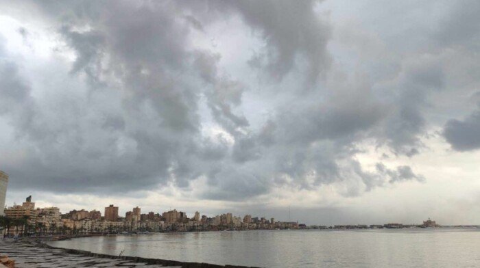 تحذيرات الأرصاد من حالة الطقس غدا شبورة مائية ورياح وحرارة تصل إلى 41 درجة