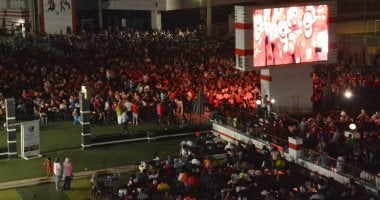 رموز نادي الزمالك تزين مقدمة حضور احتفالية التتويج بلقب الدوري مشاهدة الفيديو