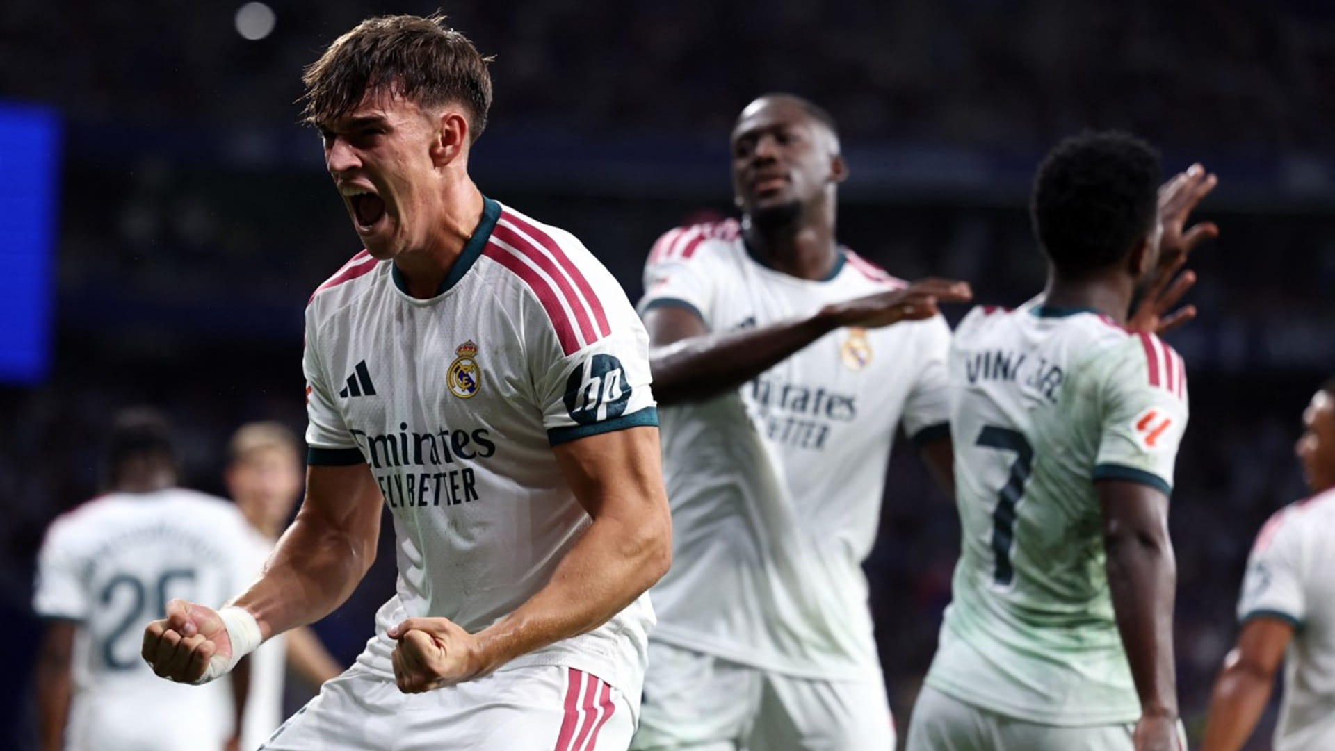 ريال مدريد يحقق انتصارا في بداية موسمه في الدوري الإسباني أمام إسبانيول