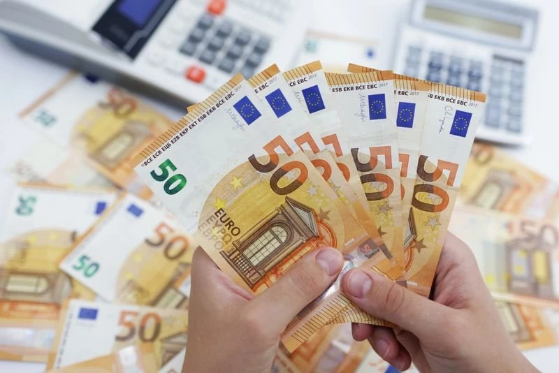 سعر اليورو مقابل الجنيه المصري اليوم الأربعاء 19 أغسطس 2026 في السوق المواصلات