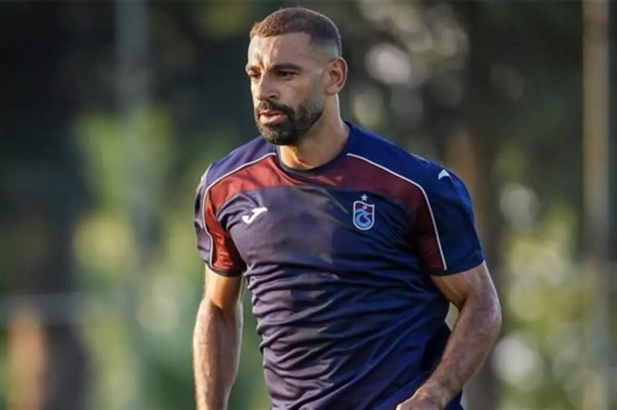 محمد صلاح يثبت تألقه في مباراة طرابزون سبور ويخطف الأنظار بابتسامته الرائعة