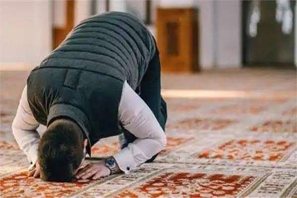 موعد صلاة العشاء غدًا الجمعة 14 أغسطس 2026 وتوقيت الأذان في القاهرة والمحافظات