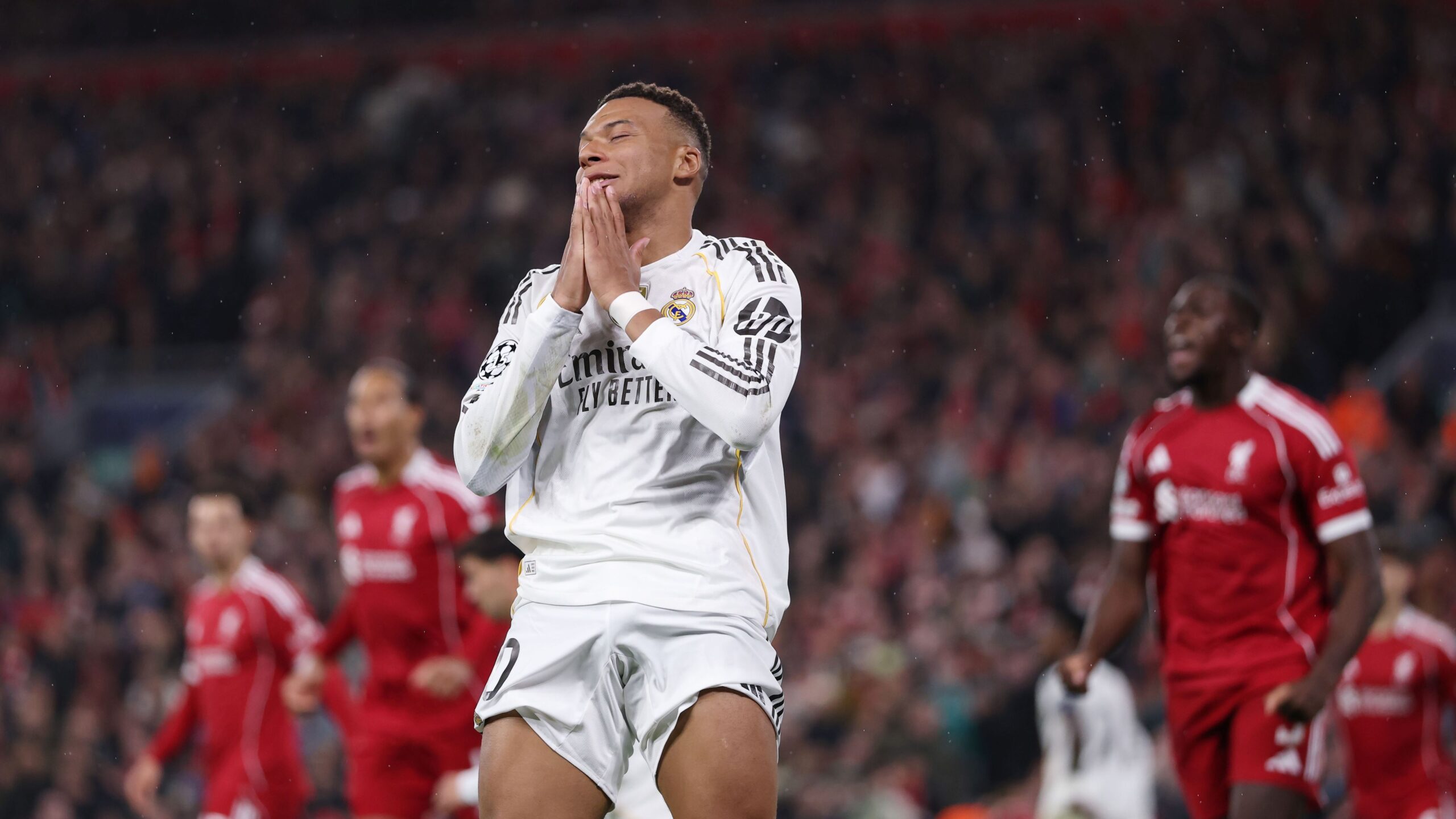 يويفا يفرض حظر مباراة أنفيلد بين ليفربول وريال مدريد بناء على قانون المباراة الممنوعة
