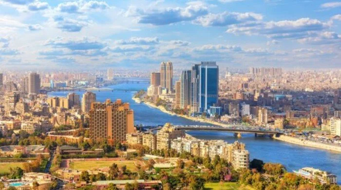 انخفاض درجات الحرارة في القاهرة وارتفاع العظمى إلى 35 درجات تفاصيل حالة الطقس في مصر اليوم