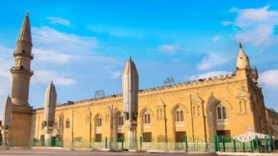 بث مباشر لشعائر صلاة الجمعة من مسجد الإمام الحسين بالقاهرة
